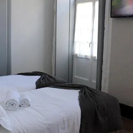 Vandrerhjem Alianca Cafe & Angra do Heroísmo