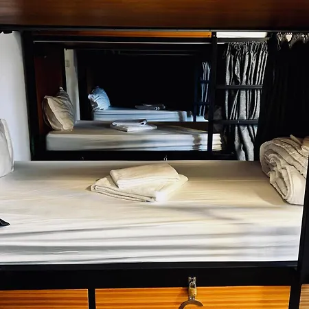 Hostel Alianca Cafe & Angra do Heroismo