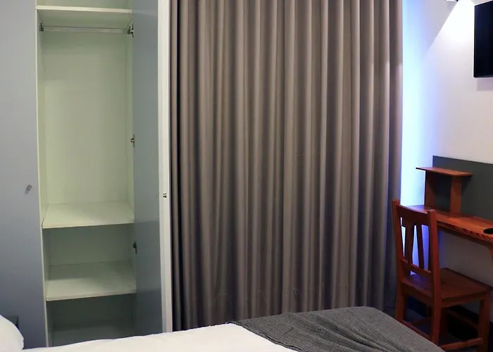 Alianca Cafe & Hostel Angra do Heroísmo